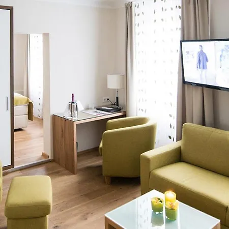 Am Herkules Hotel 3*